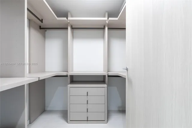 $18,000 | 1000 Brickell Plaza, Unit 3902, Miami, FL 33131