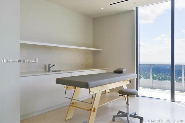 $18,000 | 1000 Brickell Plaza, Unit 3902, Miami, FL 33131