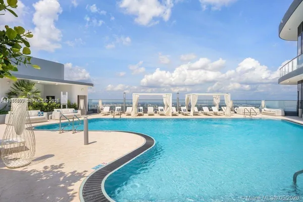 $18,000 | 1000 Brickell Plaza, Unit 3902, Miami, FL 33131