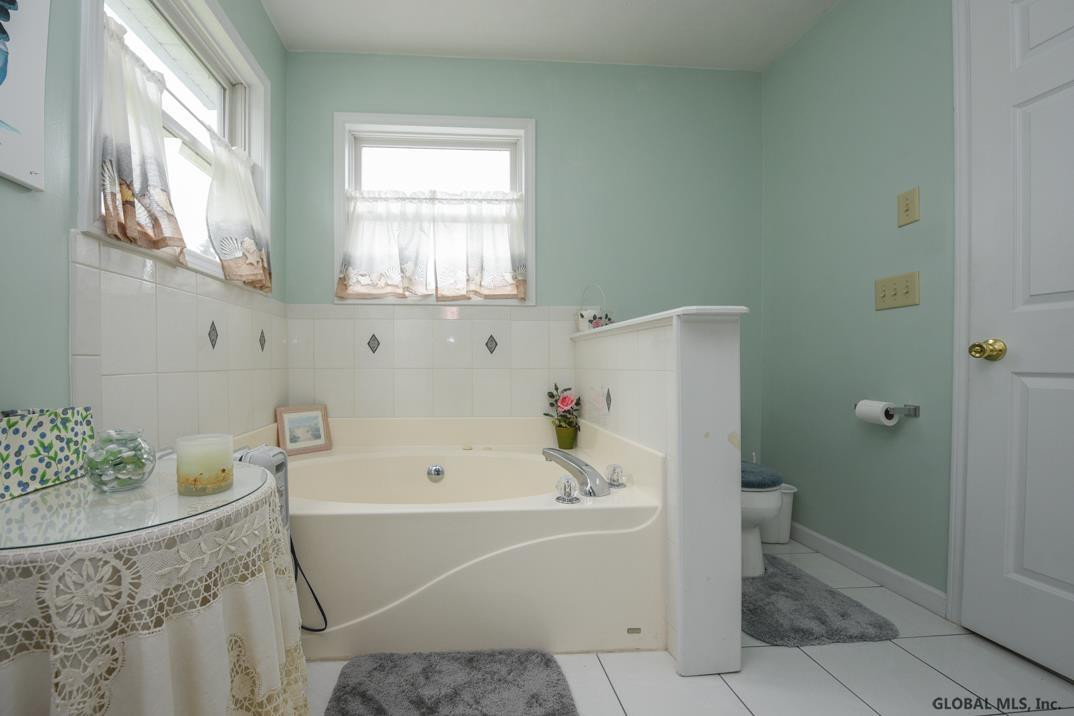 29 Squire Road Colonie, NY 12304 - Photo 19 of 26 Photo 19