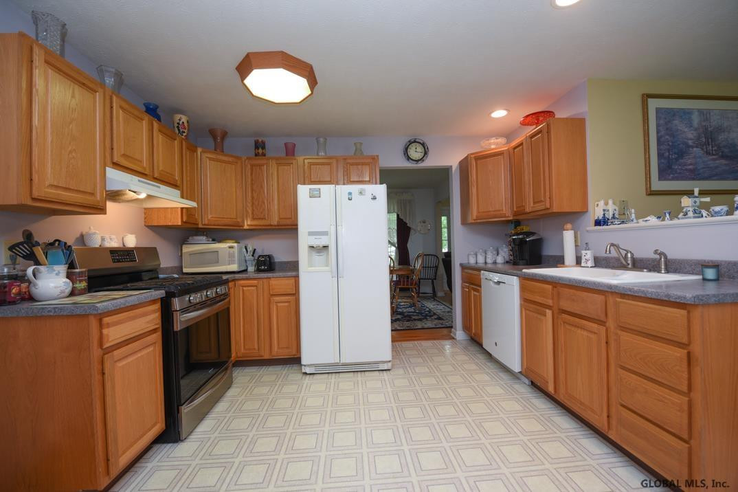29 Squire Road Colonie, NY 12304 - Photo 22 of 26 Photo 22