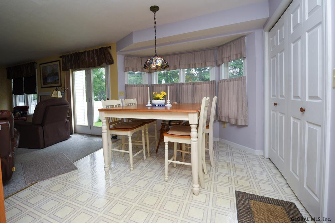 29 Squire Road Colonie, NY 12304 - Photo 8 of 26 Photo 8
