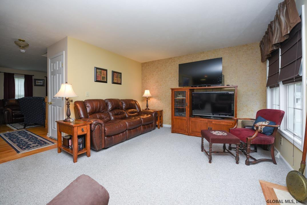 29 Squire Road Colonie, NY 12304 - Photo 10 of 26 Photo 10