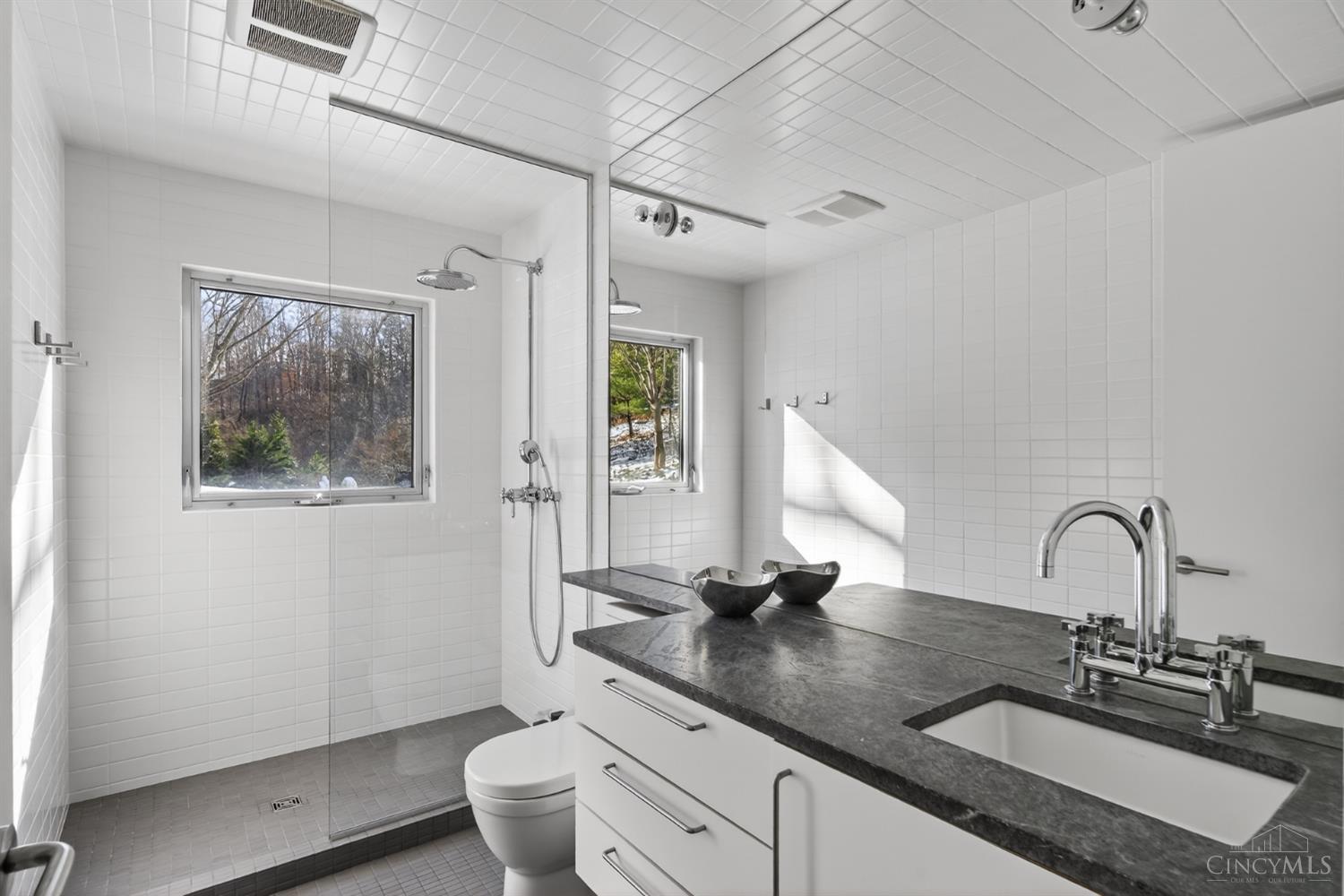 8425 Kugler Mill Road Cincinnati, OH 45243 - Photo 26 of 41 Gallery Image 26