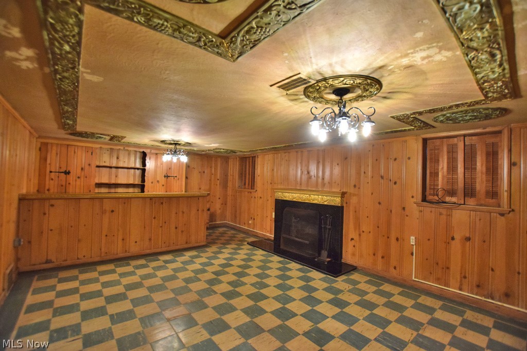 16343 Glynn Road Cleveland, OH 44112 - Photo 4 of 10