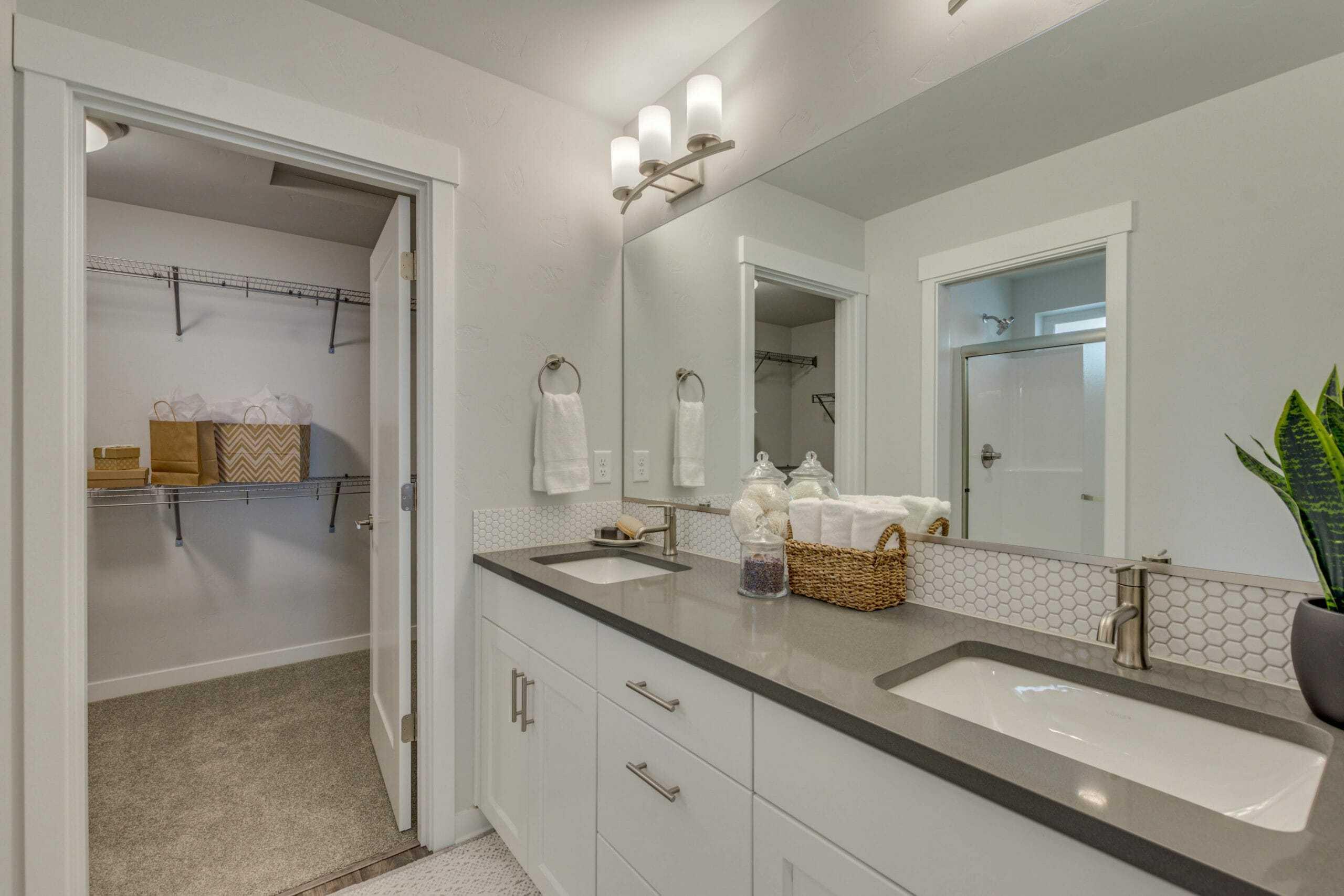 4373 Southwest 36th Street Redmond, OR 97756 - Photo 11 of 31 Photos shown are of different floorplan with similar features. Specs will vary.
