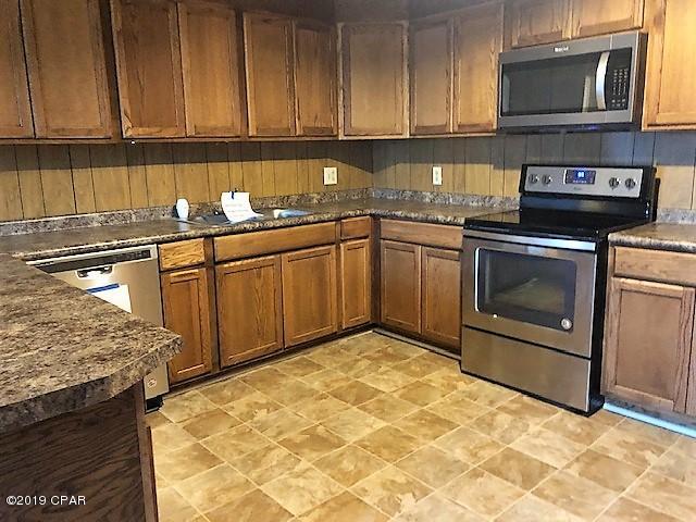 5794 Old U S Road Malone, FL 32445 - Photo 8 of 20