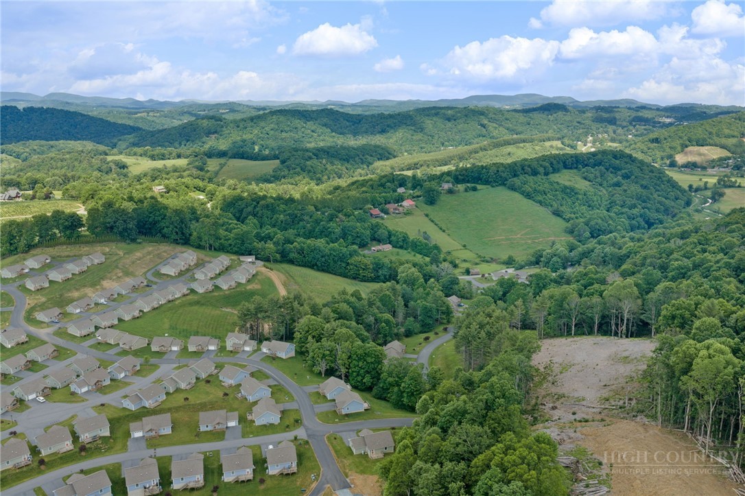 347 Townhomes Place, Unit 15 Boone, NC 28607 - Photo 30 of 32