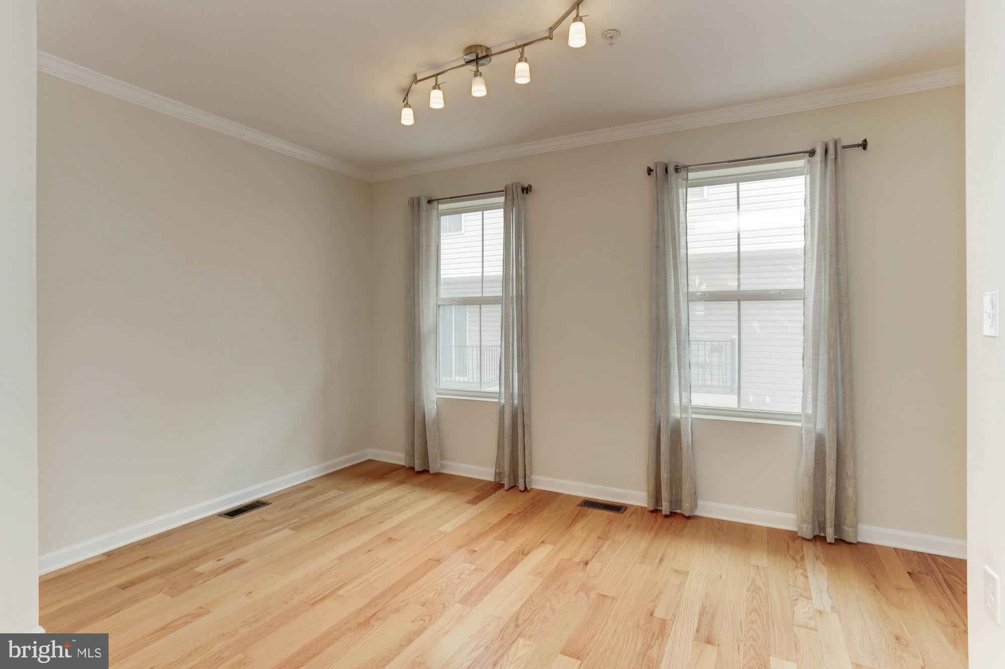 4625 Dillon Place Baltimore, MD 21224 - Photo 14 of 41 dining area