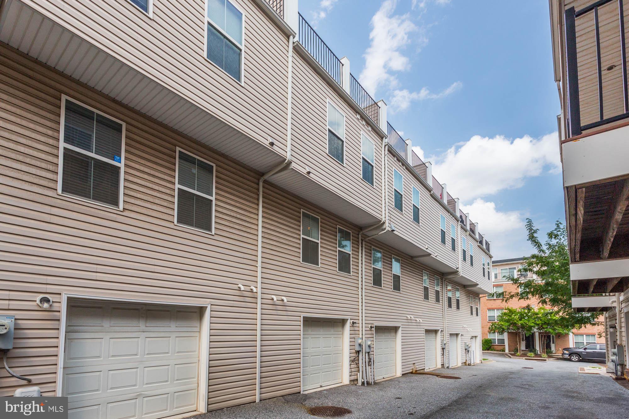 4625 Dillon Place Baltimore, MD 21224 - Photo 37 of 41 2 car garage-tandem parking with storage space