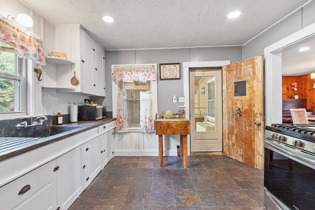 36 Spa Road Phillipston, MA 01331 - Photo 8 of 42