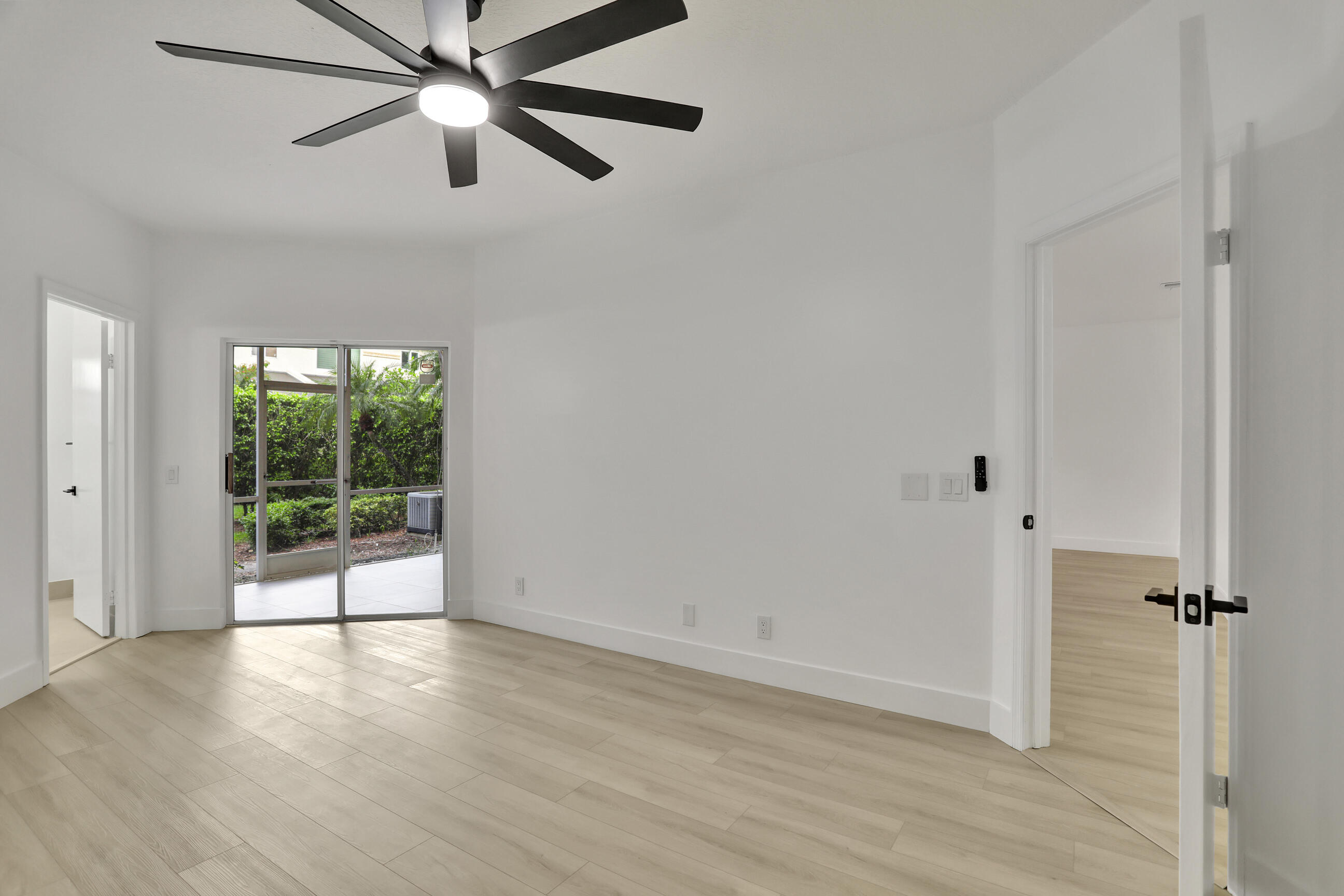 6632 Via Regina Boca Raton, FL 33433 - Photo 11 of 30 21_001l4957