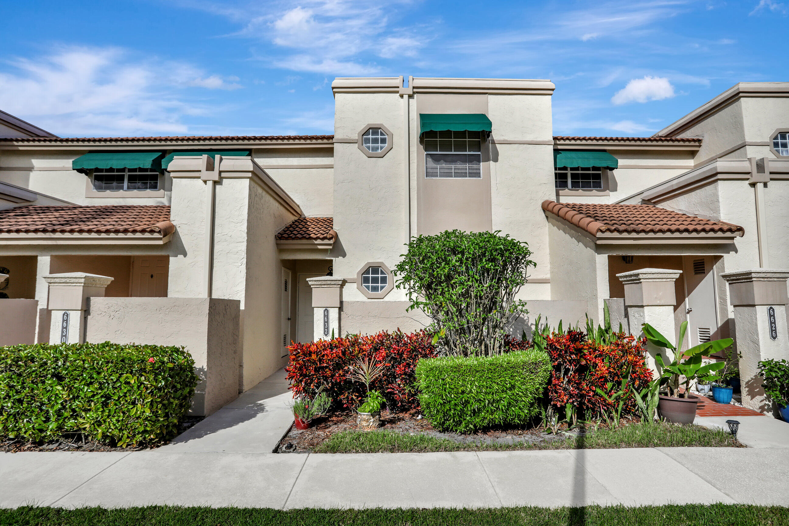 6632 Via Regina Boca Raton, FL 33433 - Photo 2 of 30 03_001l4868
