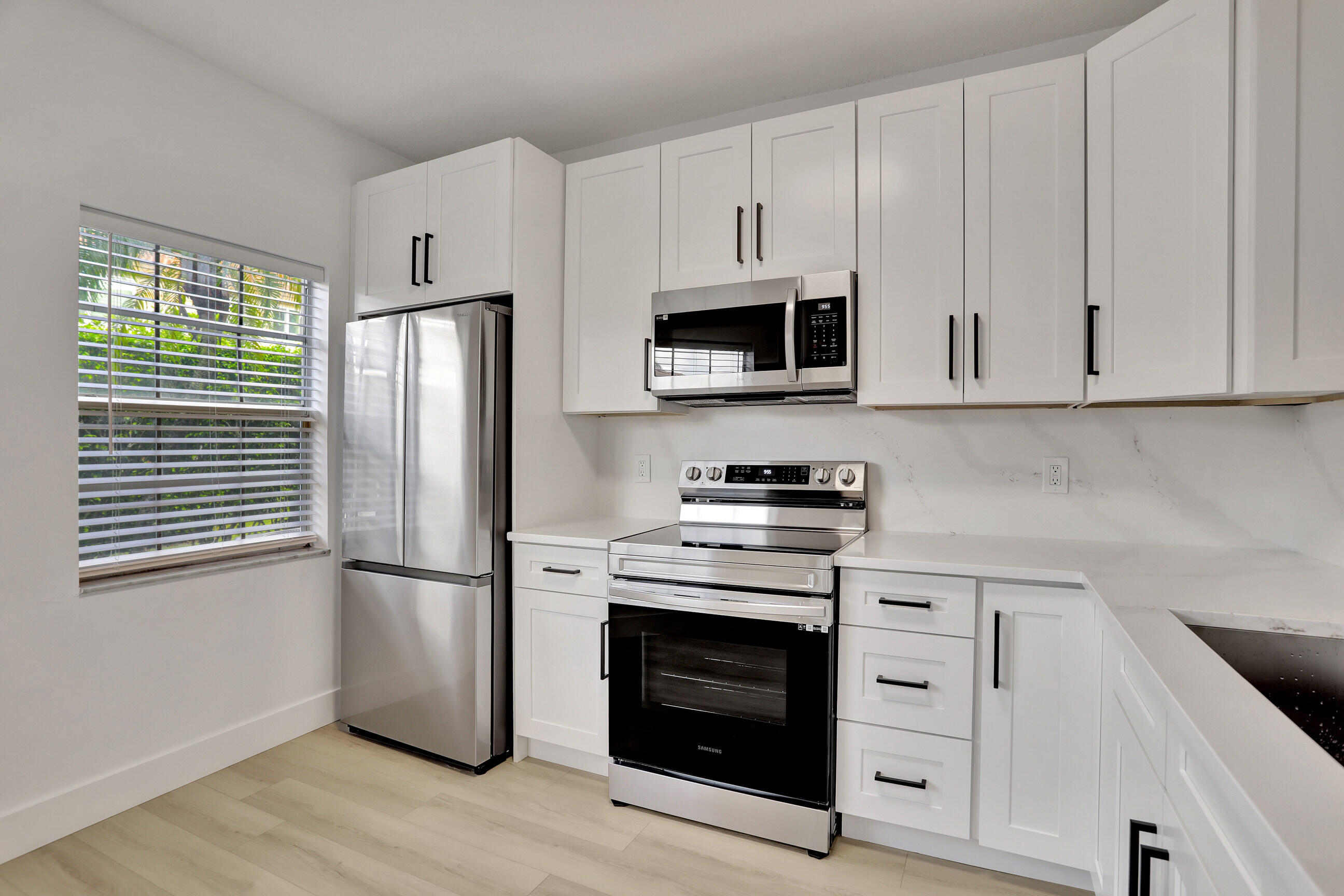 6632 Via Regina Boca Raton, FL 33433 - Photo 7 of 30 17_001l4937