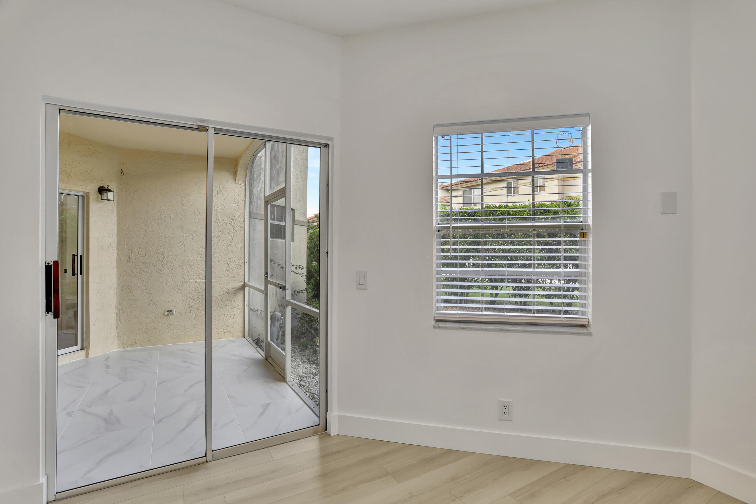 6632 Via Regina Boca Raton, FL 33433 - Photo 9 of 30 19_001l4947