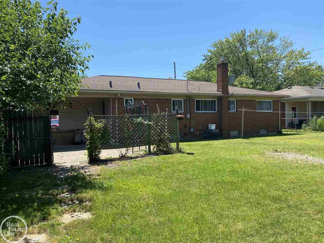 8595 Dale Center Line, MI 48015 - Photo 3 of 20 Full brick exterior