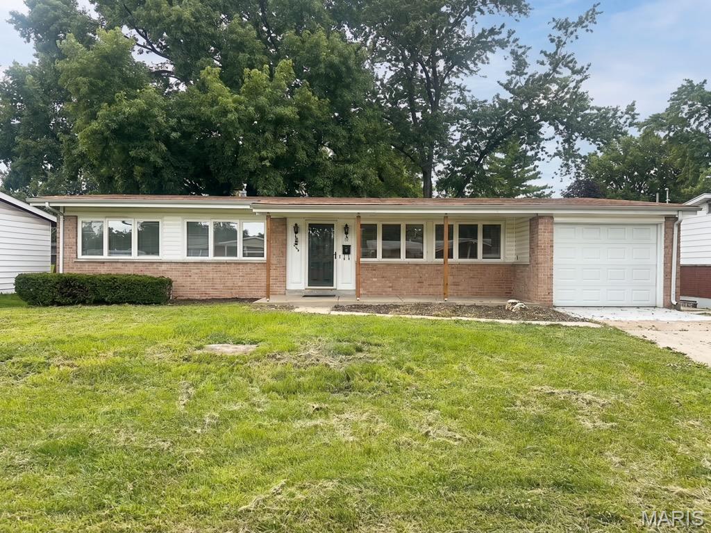 3145 Parker Road Florissant, MO 63033 - Photo 2 of 28