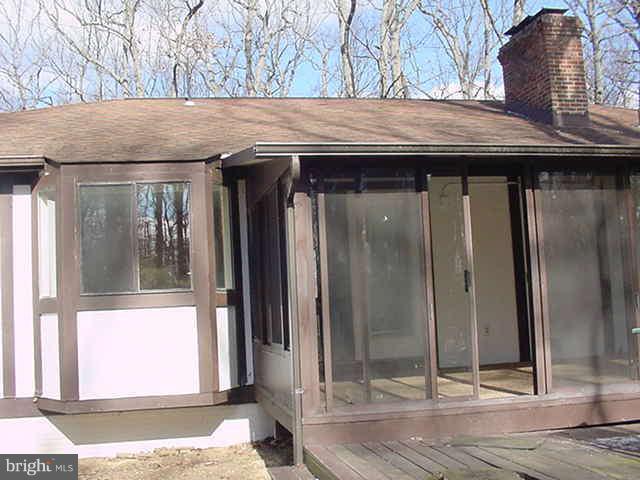 3733 Russell Road Woodbridge, VA 22192 - Photo 11 of 30 3 Seasons Room and Deck
