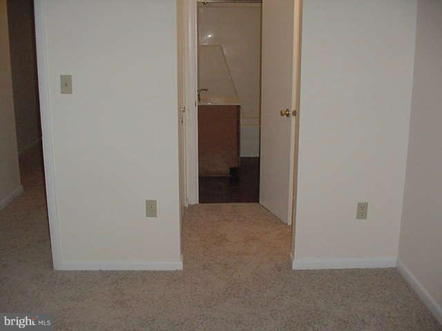 3733 Russell Road Woodbridge, VA 22192 - Photo 21 of 30 4 BR with Duel Entry FB.