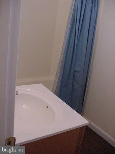 3733 Russell Road Woodbridge, VA 22192 - Photo 22 of 30 Attached FB with double entry.