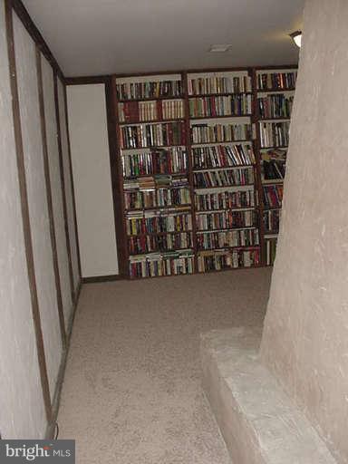3733 Russell Road Woodbridge, VA 22192 - Photo 24 of 30 RR Large FP and Book shelves