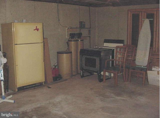 3733 Russell Road Woodbridge, VA 22192 - Photo 30 of 30 Well pump, Filters and Brine Tank