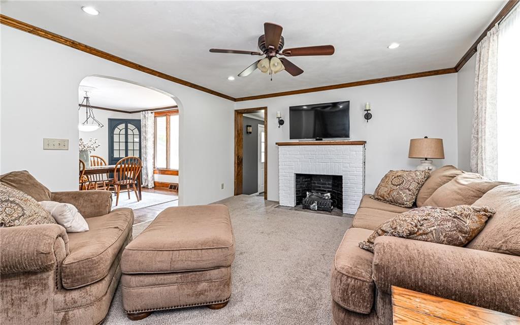 1202 Willowbrook Road New Castle, PA 16101 - Photo 4 of 25
