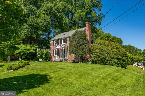 $1,495,000 | 5901 Devonshire Drive, Bethesda, MD 20816