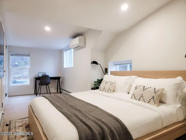 $1,250,000 | 177 Glen Lake Road, Queensbury, NY 12845