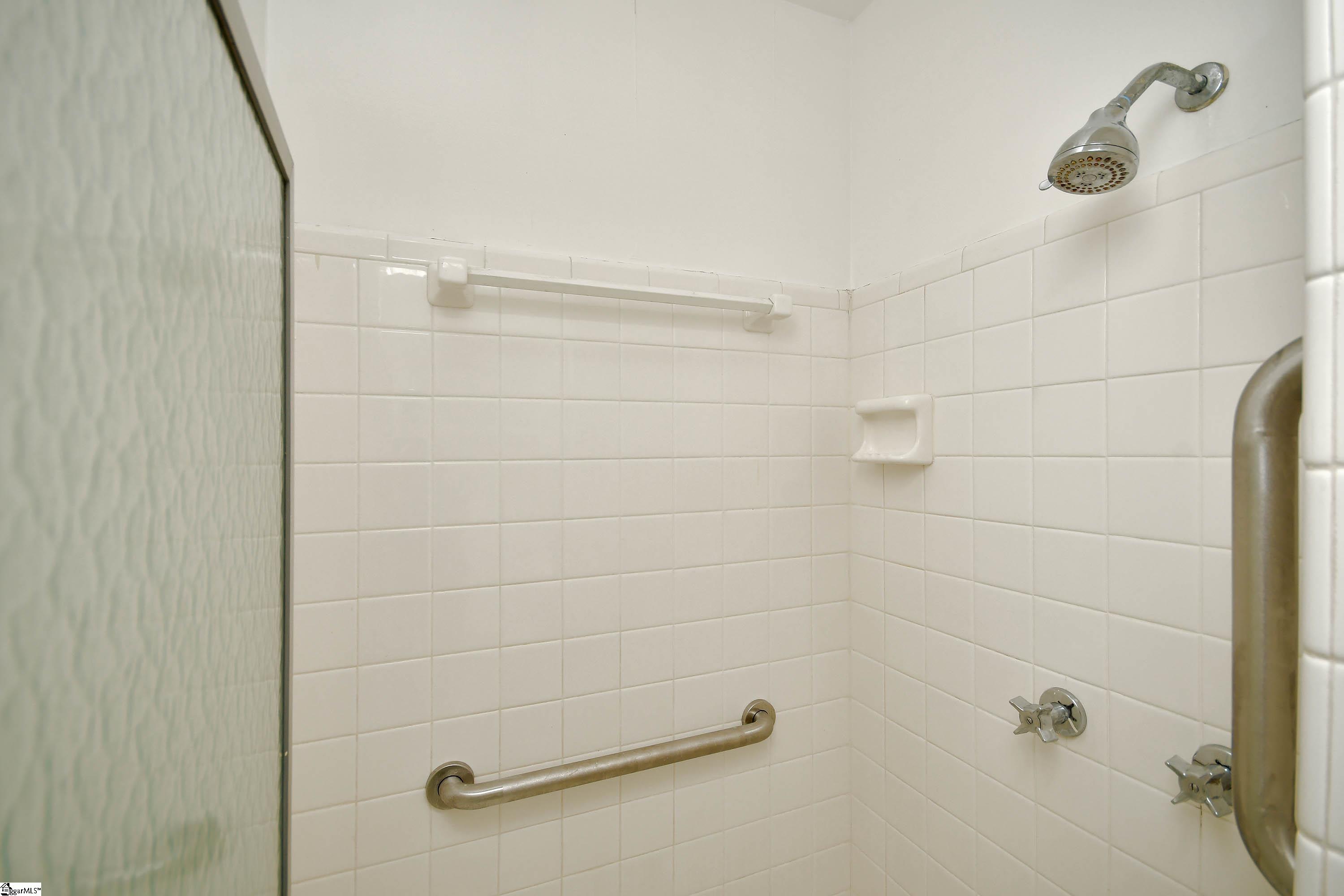 19 Spring Forest Road Greenville, SC 29615 - Photo 27 of 42 Gallery Image 27