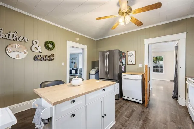 $159,500 | 417 West 5th Street, Chanute, KS 66720