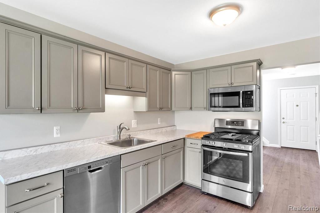 1177 Pine Ridge Court, Unit 135 Rochester Hills, MI 48306 - Photo 13 of 41