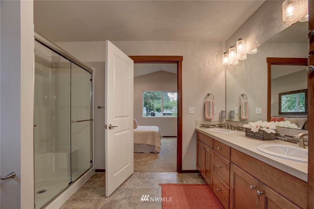 3506 Springbrook Lane Bremerton, WA 98310 - Photo 10 of 20 Gallery Image 10