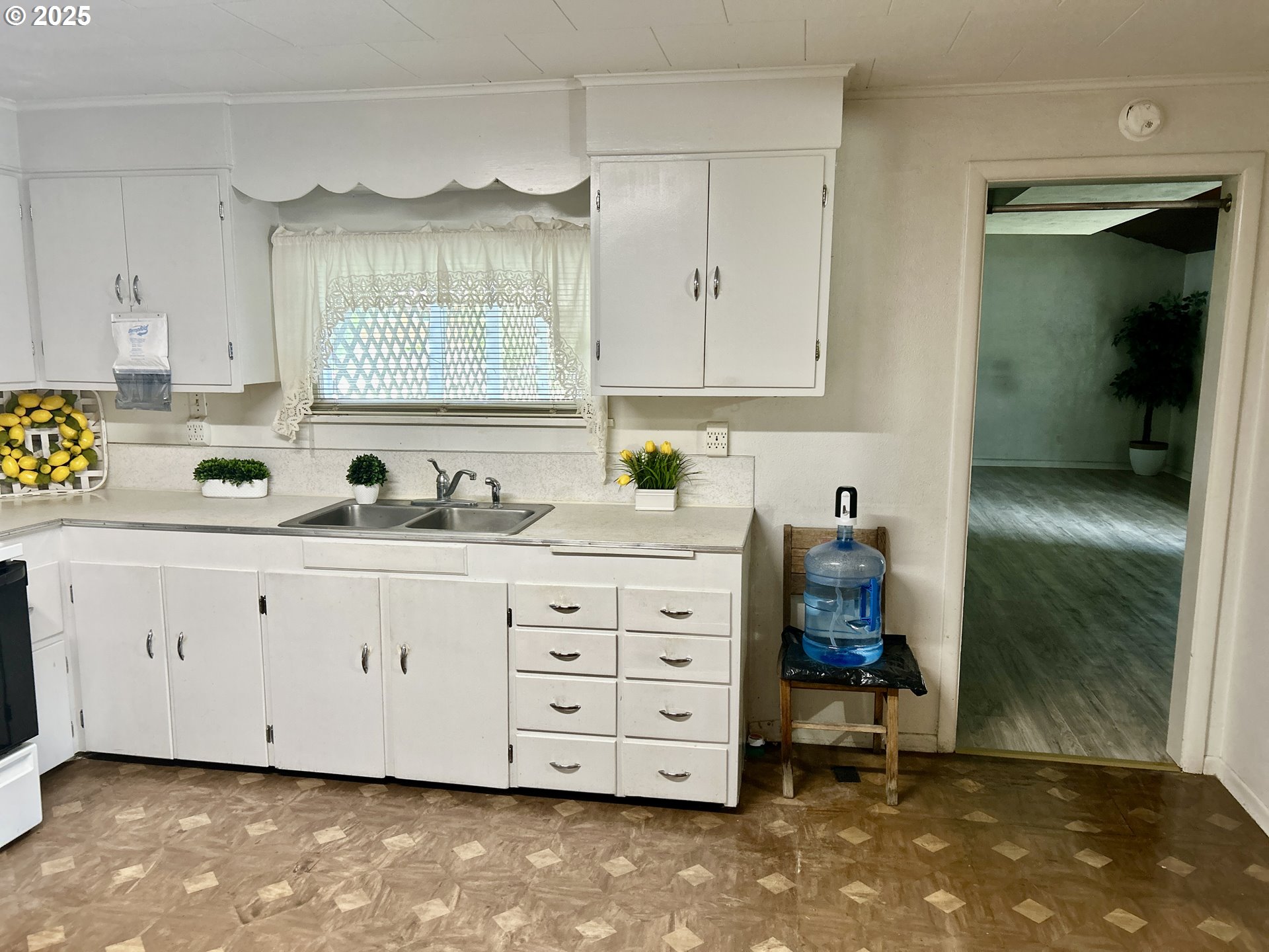 21223 Northwest Bendemeer Road Hillsboro, OR 97124 - Photo 12 of 33 Gallery Image 12