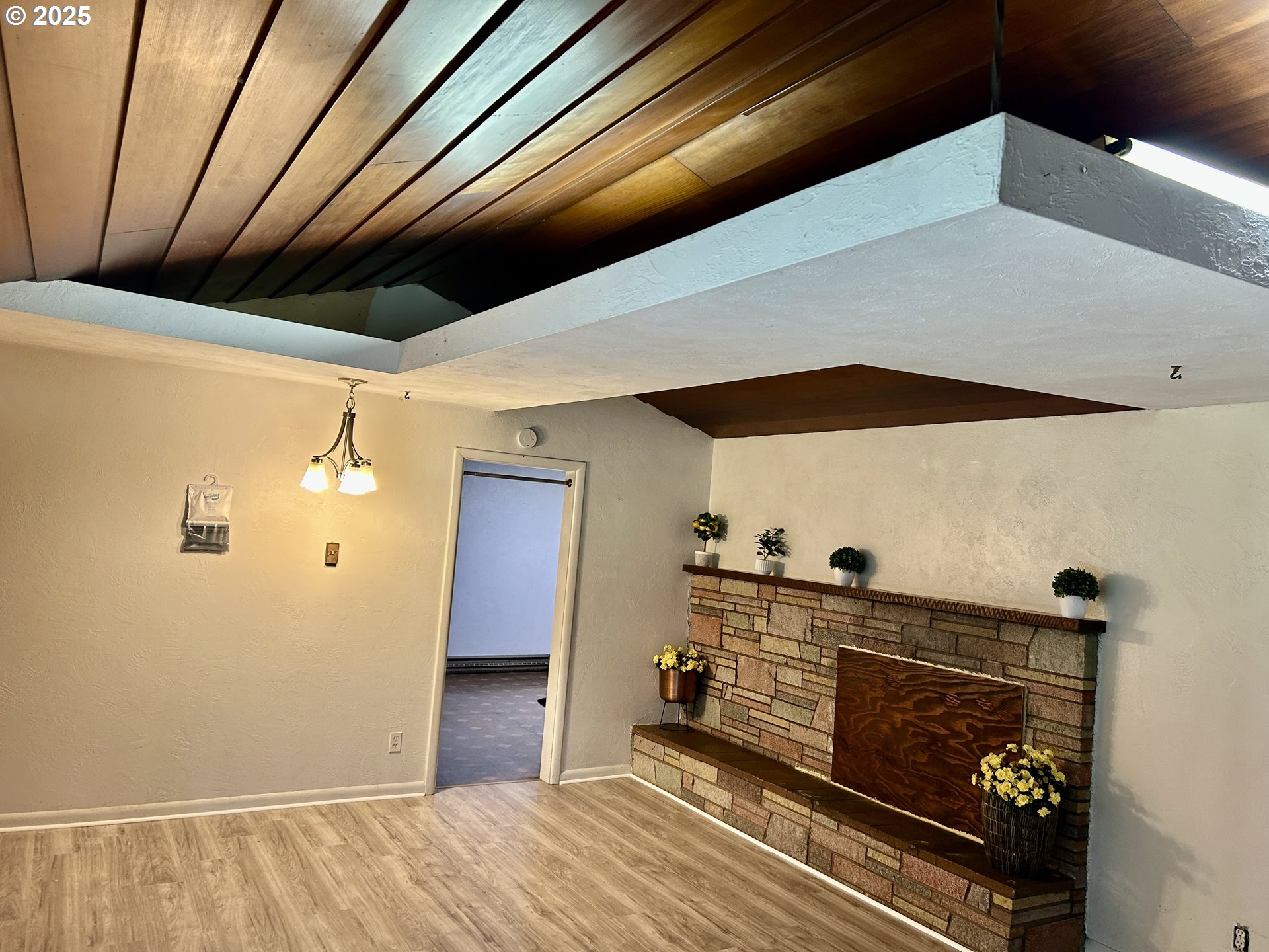 21223 Northwest Bendemeer Road Hillsboro, OR 97124 - Photo 5 of 33 Gallery Image 5