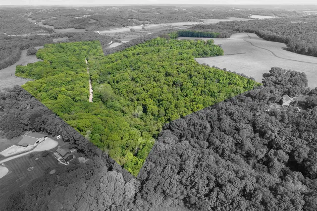 $400,000 | 33.44-acres Zwettler, Blue Mounds, WI 53517
