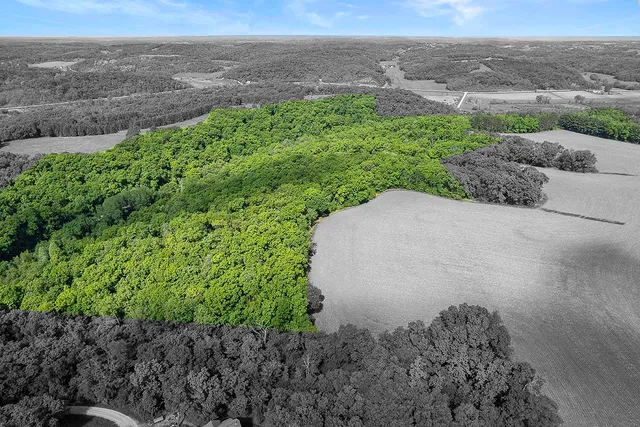 $400,000 | 33.44-acres Zwettler, Blue Mounds, WI 53517