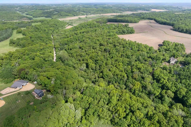 $400,000 | 33.44-acres Zwettler, Blue Mounds, WI 53517