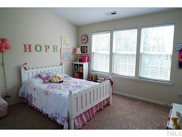 7639 Winners Edge Street Raleigh, NC 27617 - Photo 12 of 25