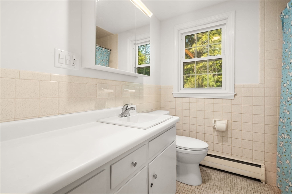 10 Bakers Hill Road Weston, MA 02493 - Photo 15 of 19