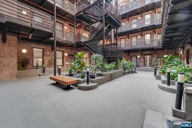 $349,000 | 186 Wayne Street, Unit 214D, Jersey City, NJ 07302