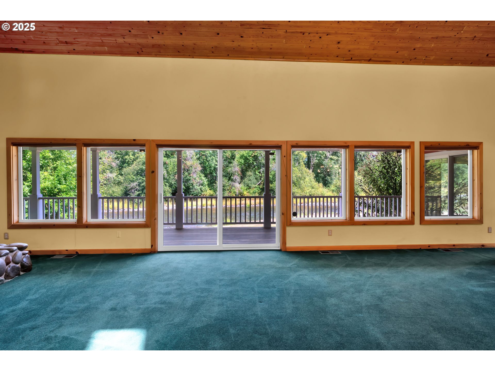 78341 Snauer Lane Cottage Grove, OR 97424 - Photo 16 of 48 a view of outdoor space and yard