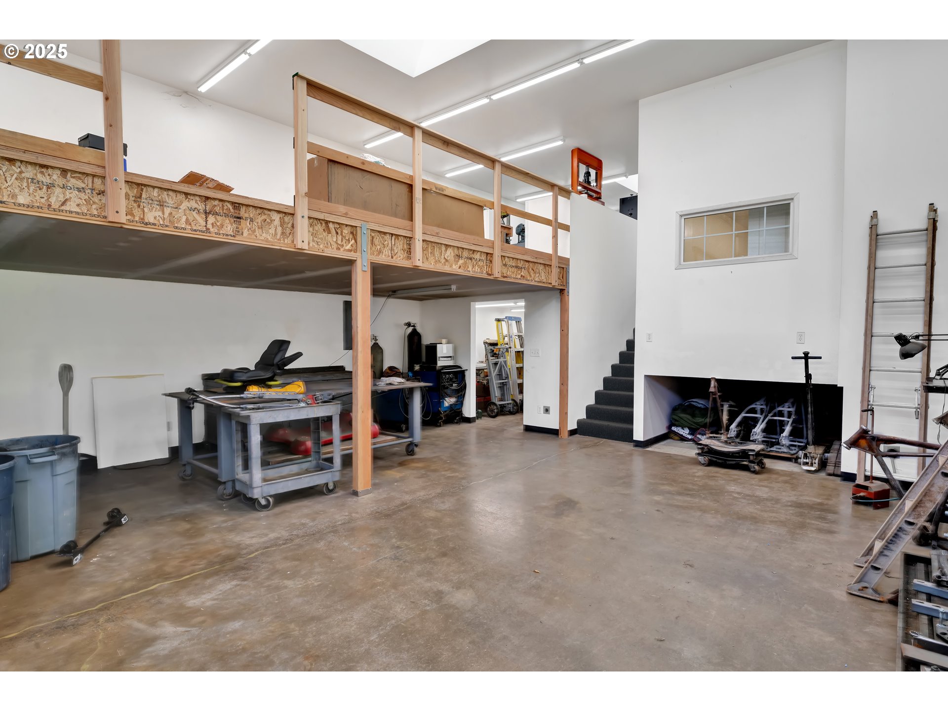 78341 Snauer Lane Cottage Grove, OR 97424 - Photo 35 of 48 a view of a storage & utility room