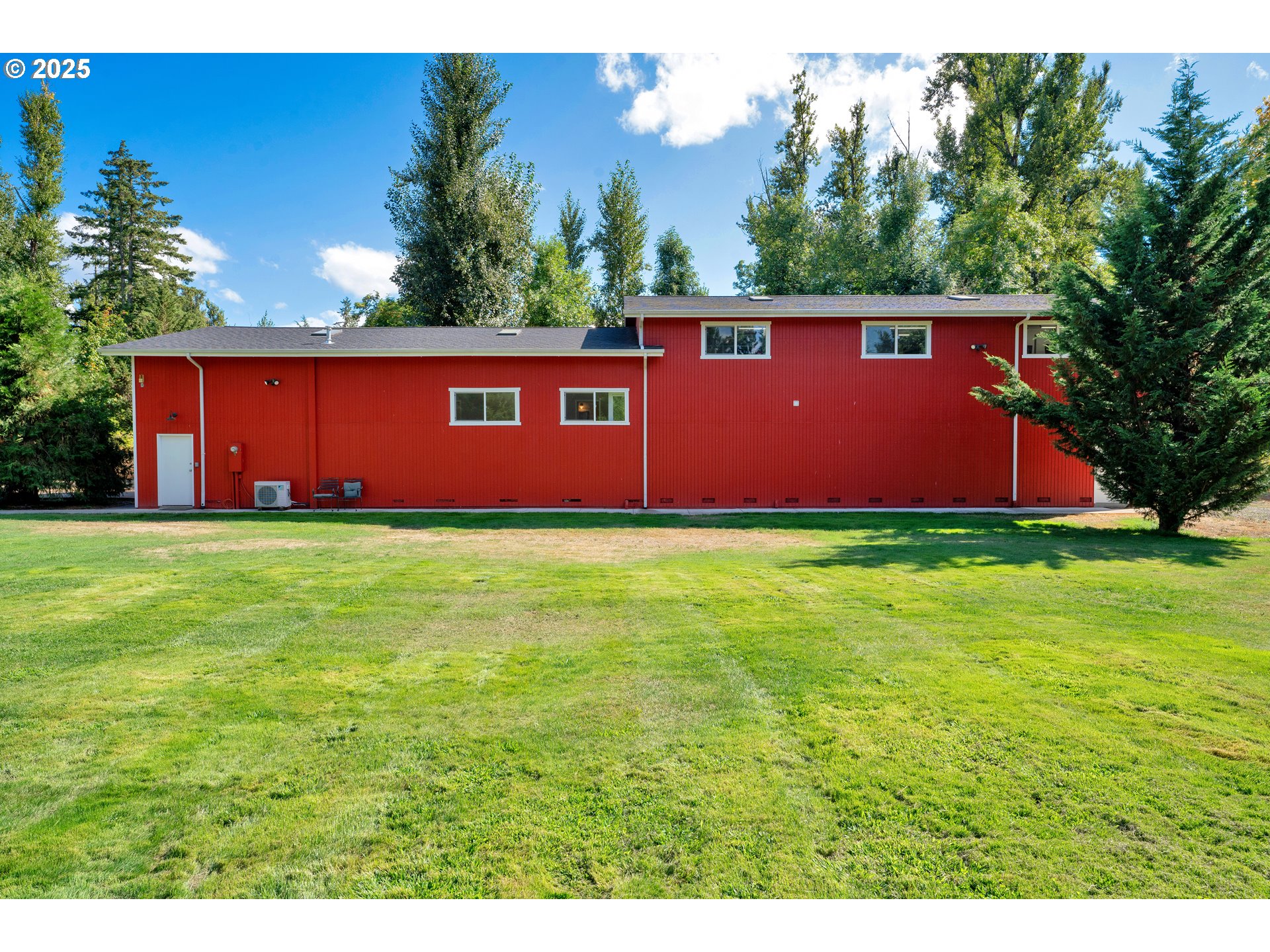 78341 Snauer Lane Cottage Grove, OR 97424 - Photo 40 of 48 a view of yard with grass and trees
