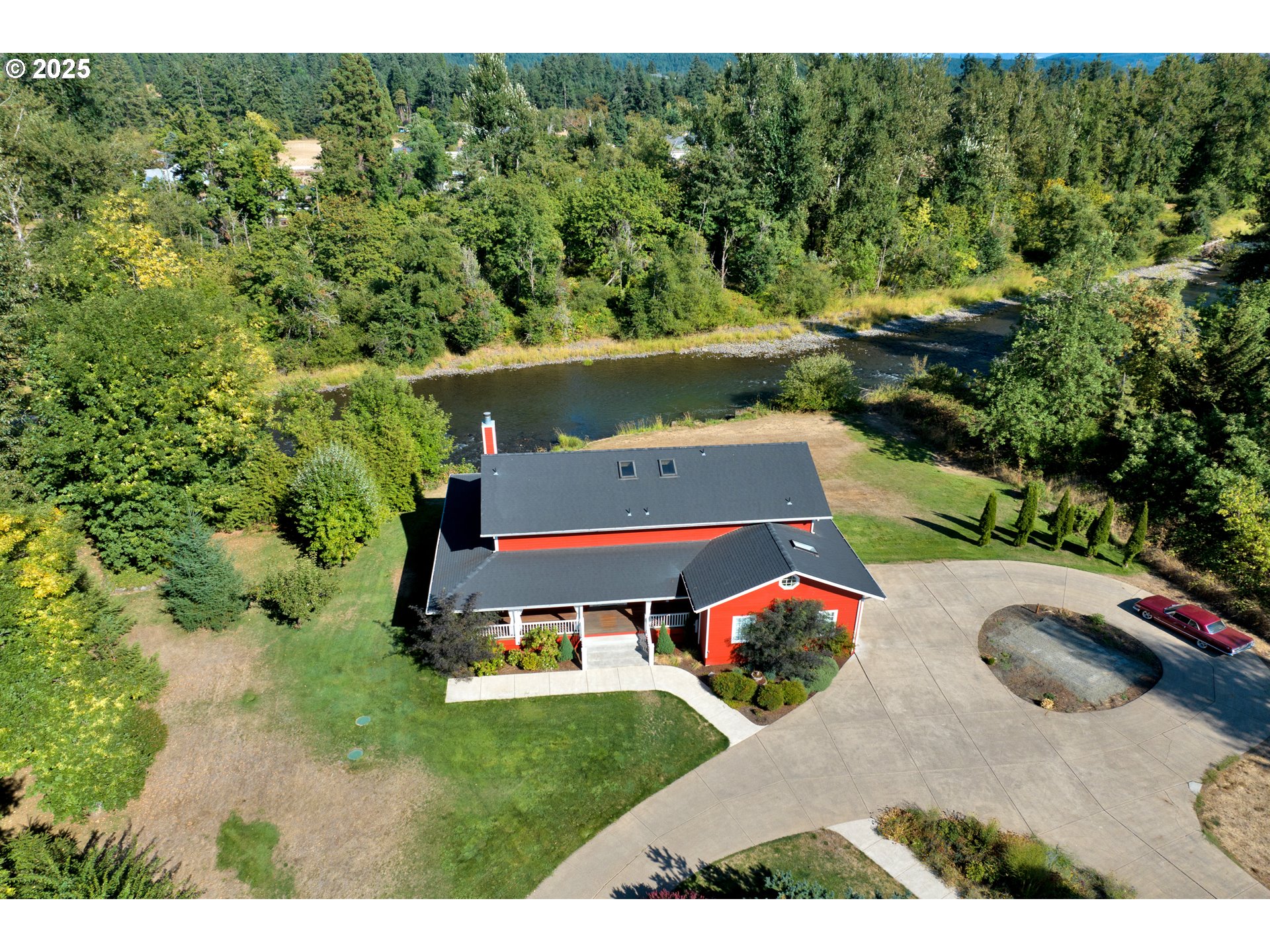 78341 Snauer Lane Cottage Grove, OR 97424 - Photo 45 of 48 an aerial view of a house with garden