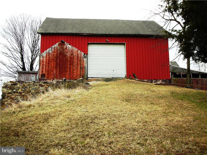 3967 Parestis Road Barto, PA 19504 - Photo 12 of 16 Barn