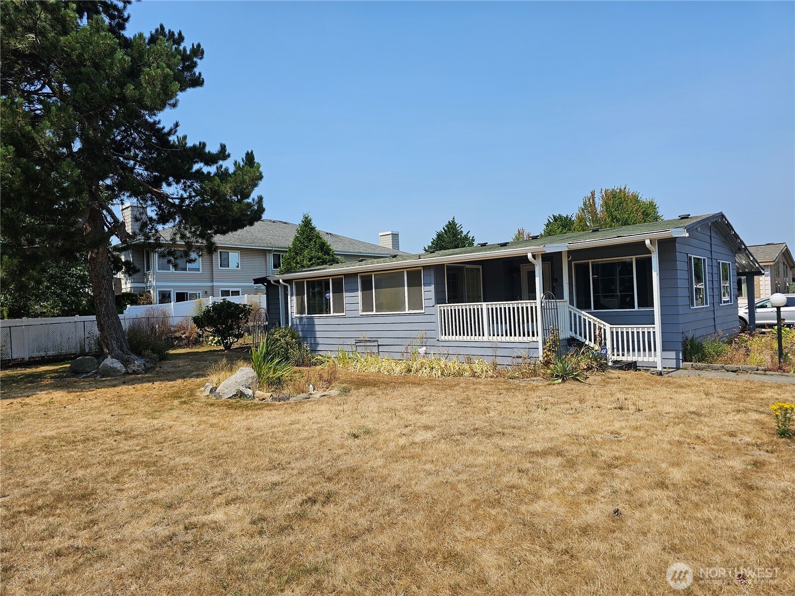 11436 Southeast 208th Street Kent, WA 98031 - Photo 1 of 28 Gallery Image 1