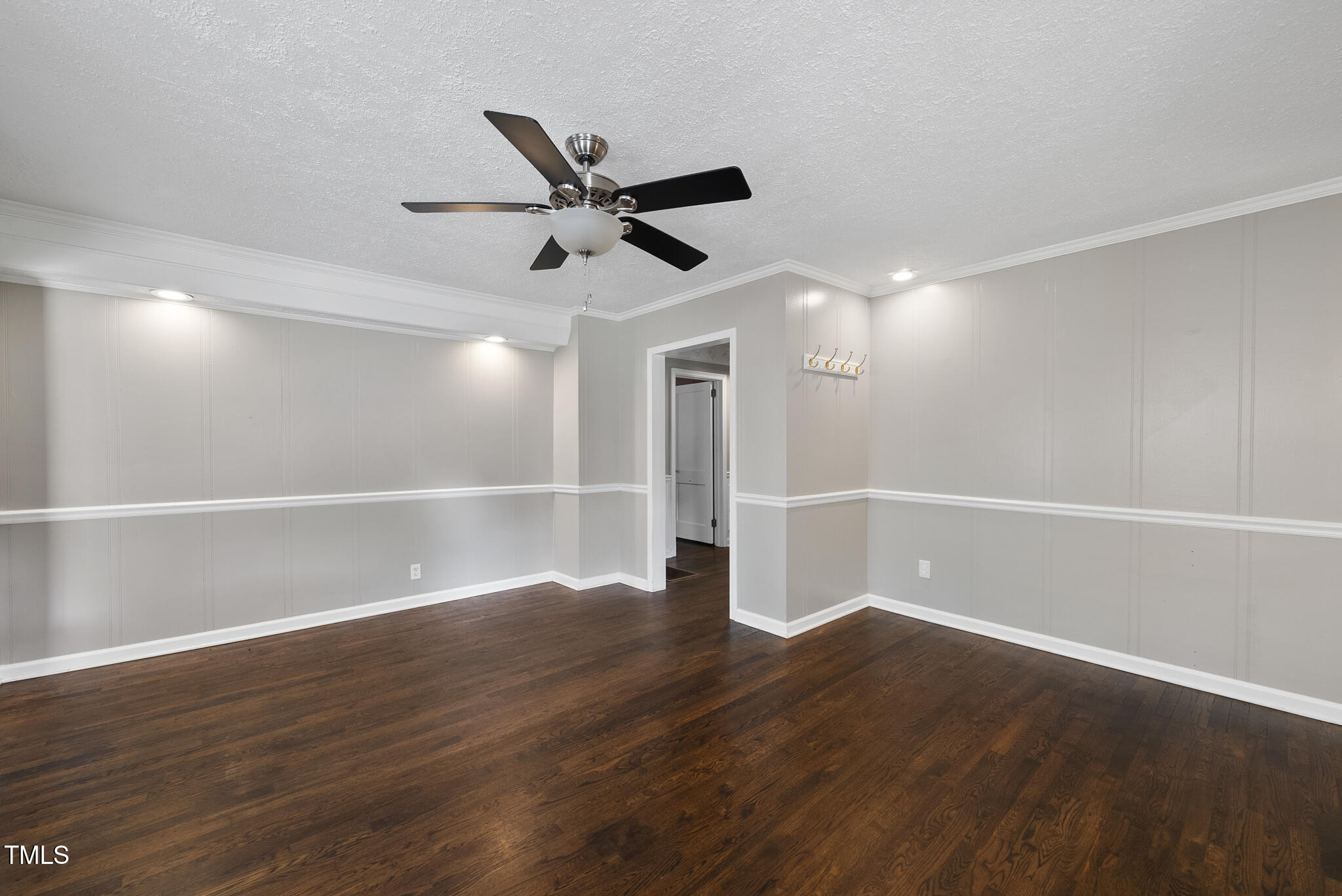 2510 Springhill Avenue Raleigh, NC 27603 - Photo 4 of 18 DSC04891