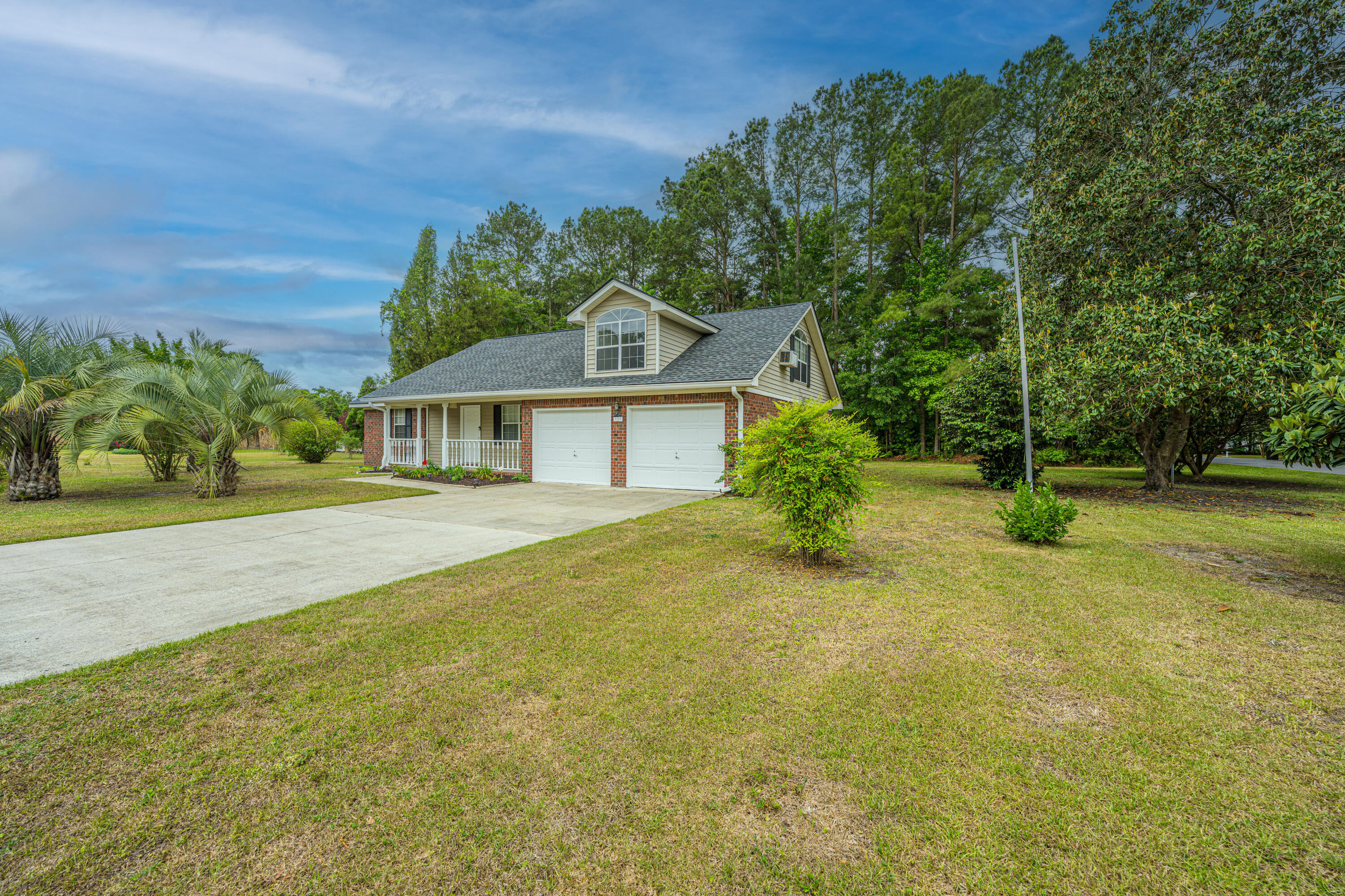 3337 Pinewood Drive Ladson, SC 29456 - Photo 3 of 38 3337PinewoodDr004