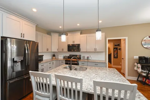 $499,900 | 727 North Russell Street, Portland, TN 37148